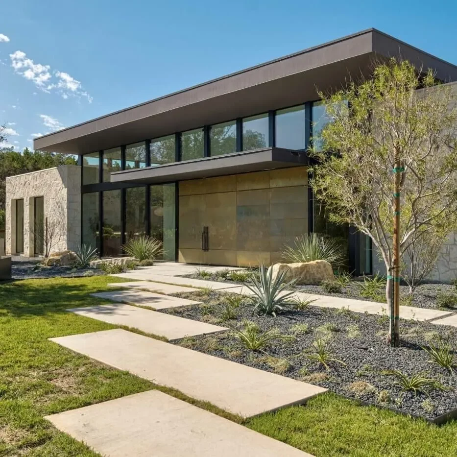 exterior 1 square - Roberts Carpet & Fine Floors